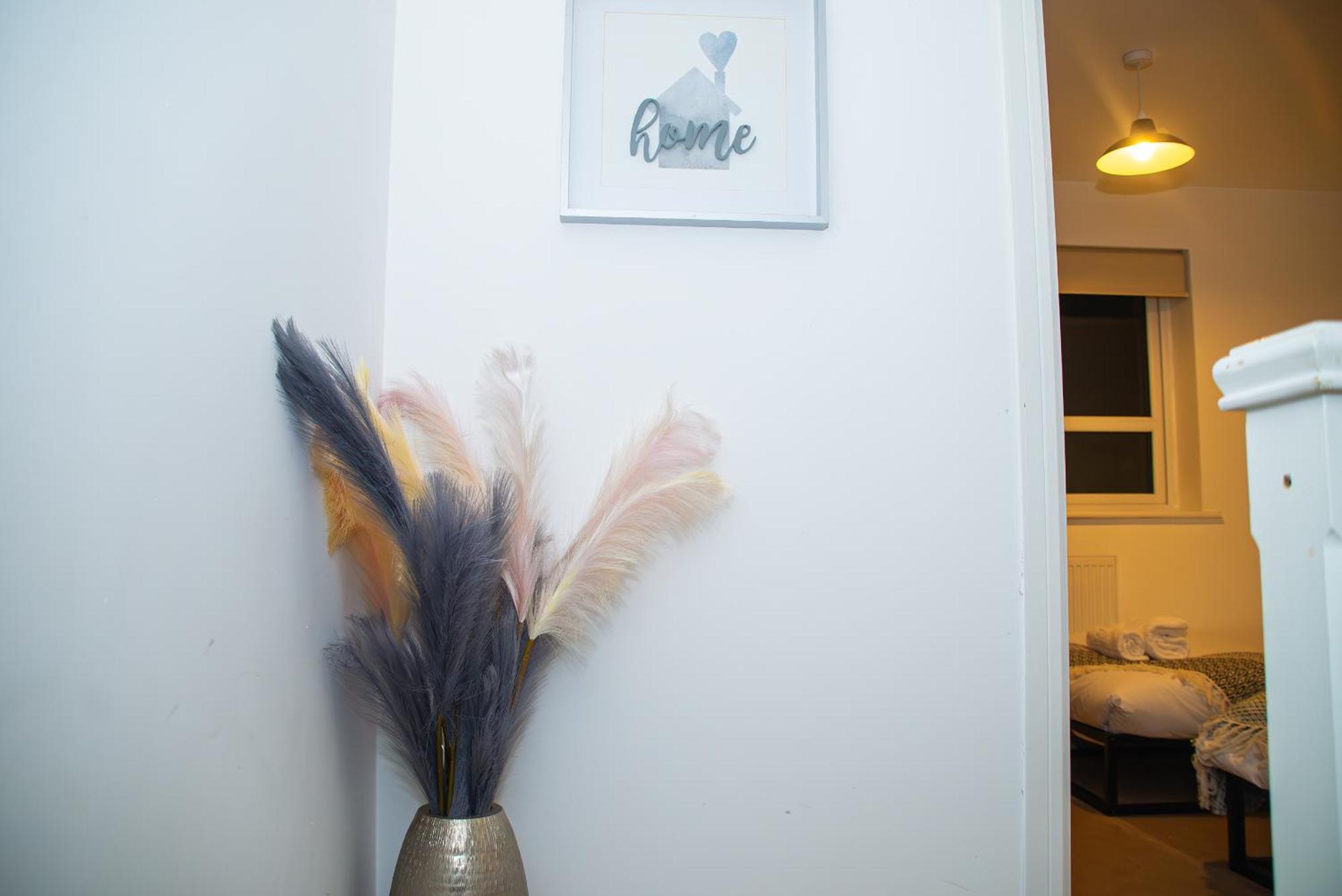 Entire Home In แมนเชสเตอร์ ภายนอก รูปภาพ