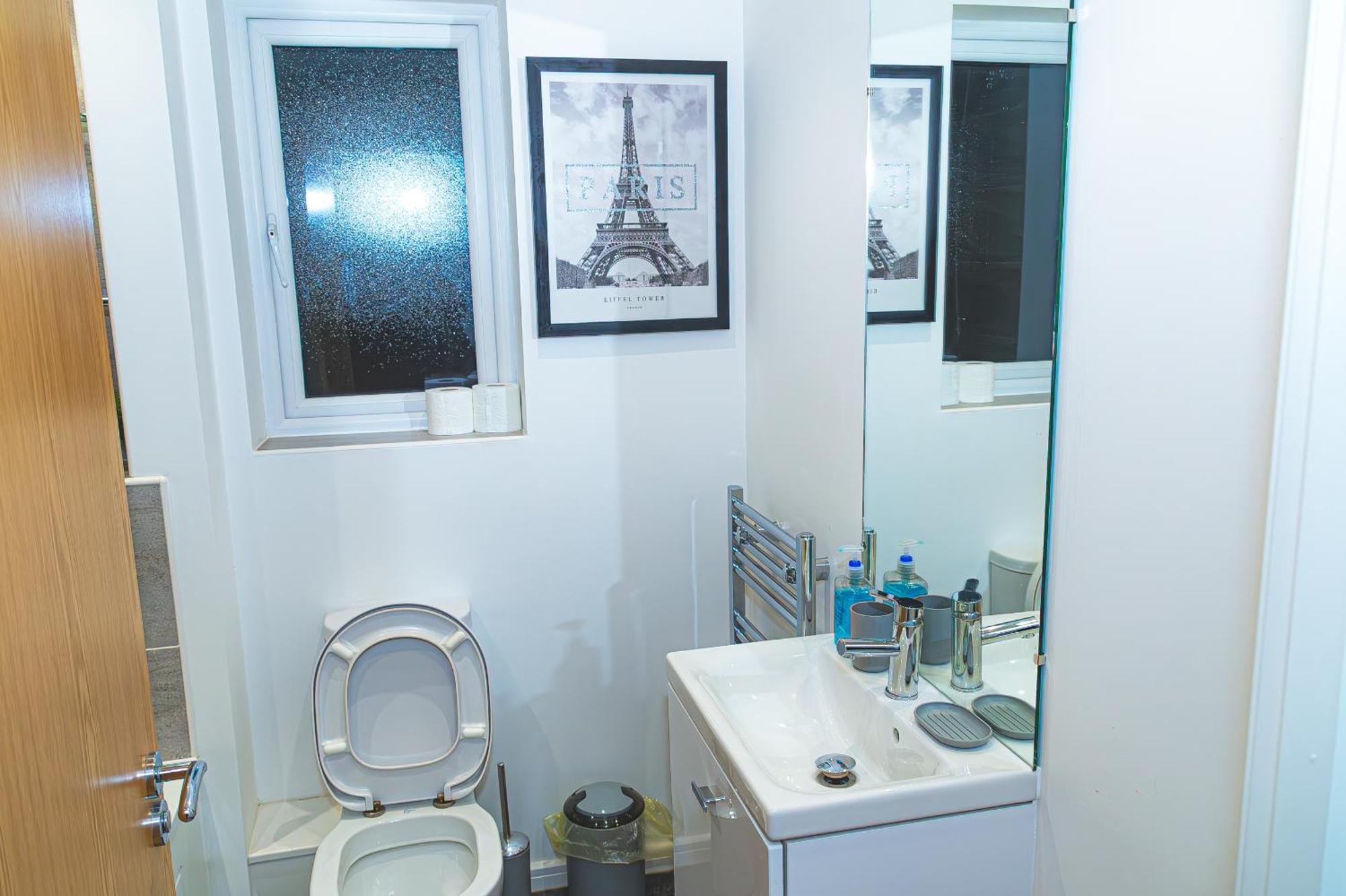 Entire Home In แมนเชสเตอร์ ภายนอก รูปภาพ
